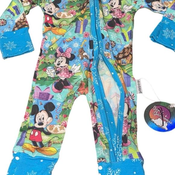 NWT Mickey Minnie Holiday Bamboo Zip Onesie 0-3M Christmas Gingerbread Grip Feet - Picture 7 of 10
